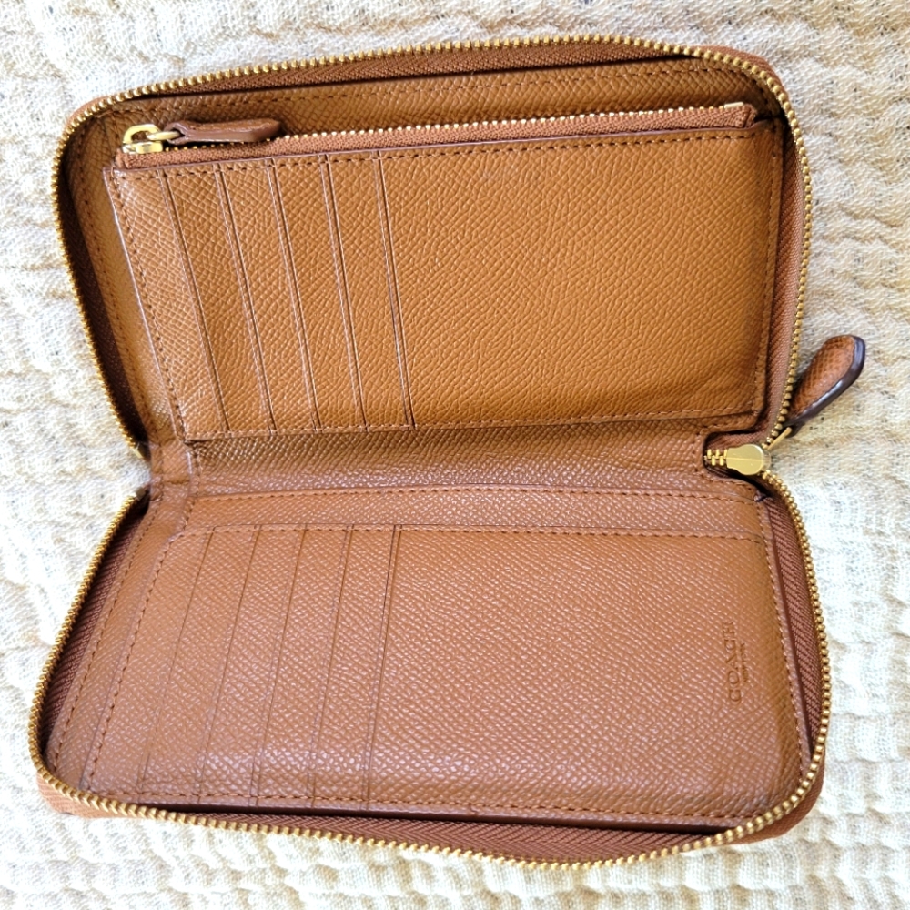 Coach Wallet - Picture 3 of 3